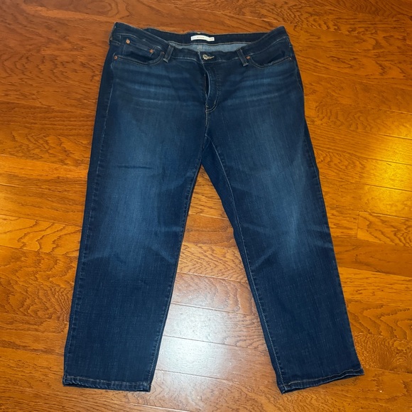 Levi's | Women’s Plus Size Dark Wash Boyfriend Crop Jeans Size 20W - Picture 3 of 10